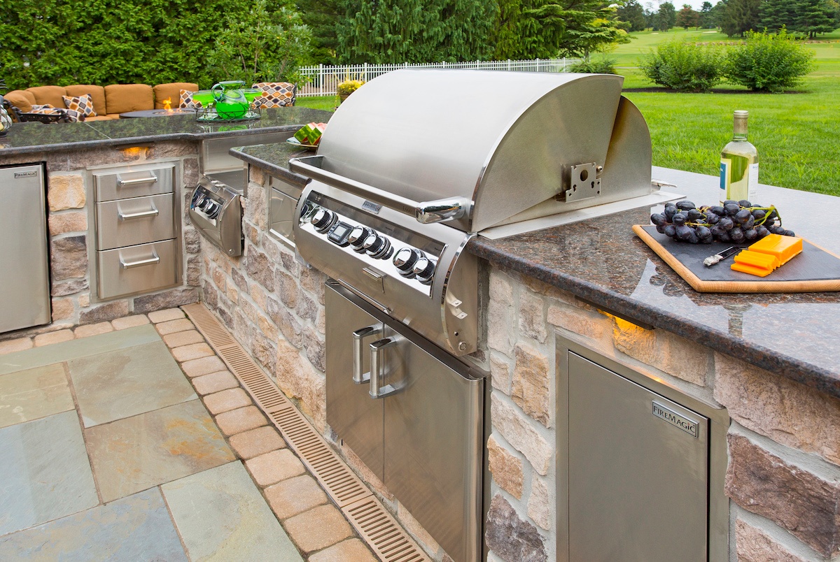outdoor kitchen grill and countertop